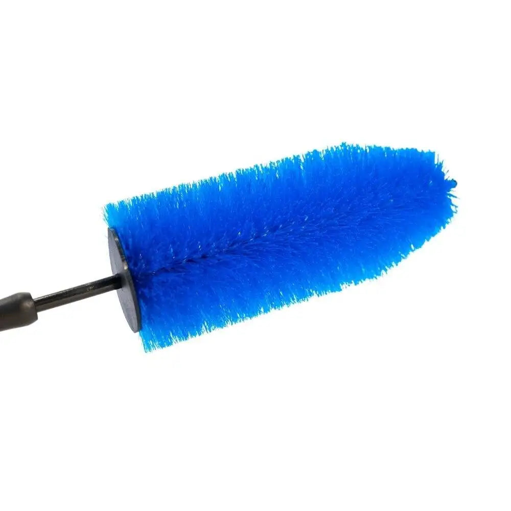TopGloss Ergo-Flex Wheel Purifier Brush, a blend of innovation and flexibility that appeals to automotive enthusiasts and novices. Adorned in a serene blue hue, this brush guarantees meticulous cleaning, reaching even the most elusive areas. With a unique flexible spine made of premium fibers, it’s the epitome of wheel cleanliness and protection.